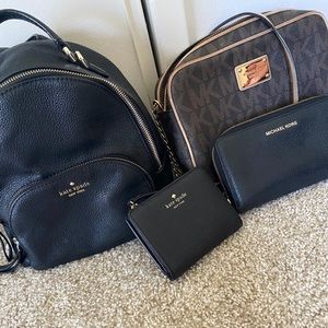 Purses & Wallets